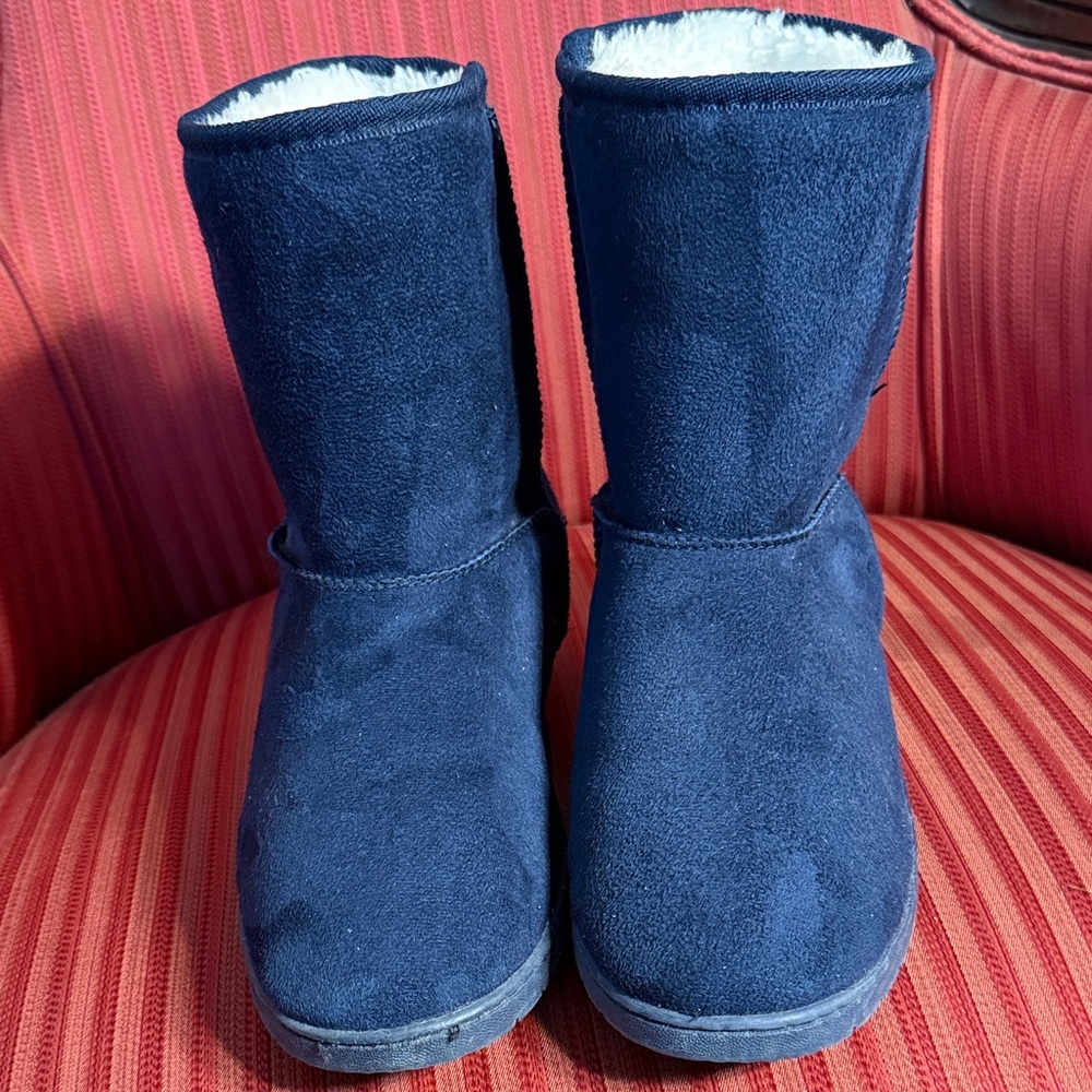 Dawgs Womans Navy Suede-Look Fleece Boots SZ 9 /40
